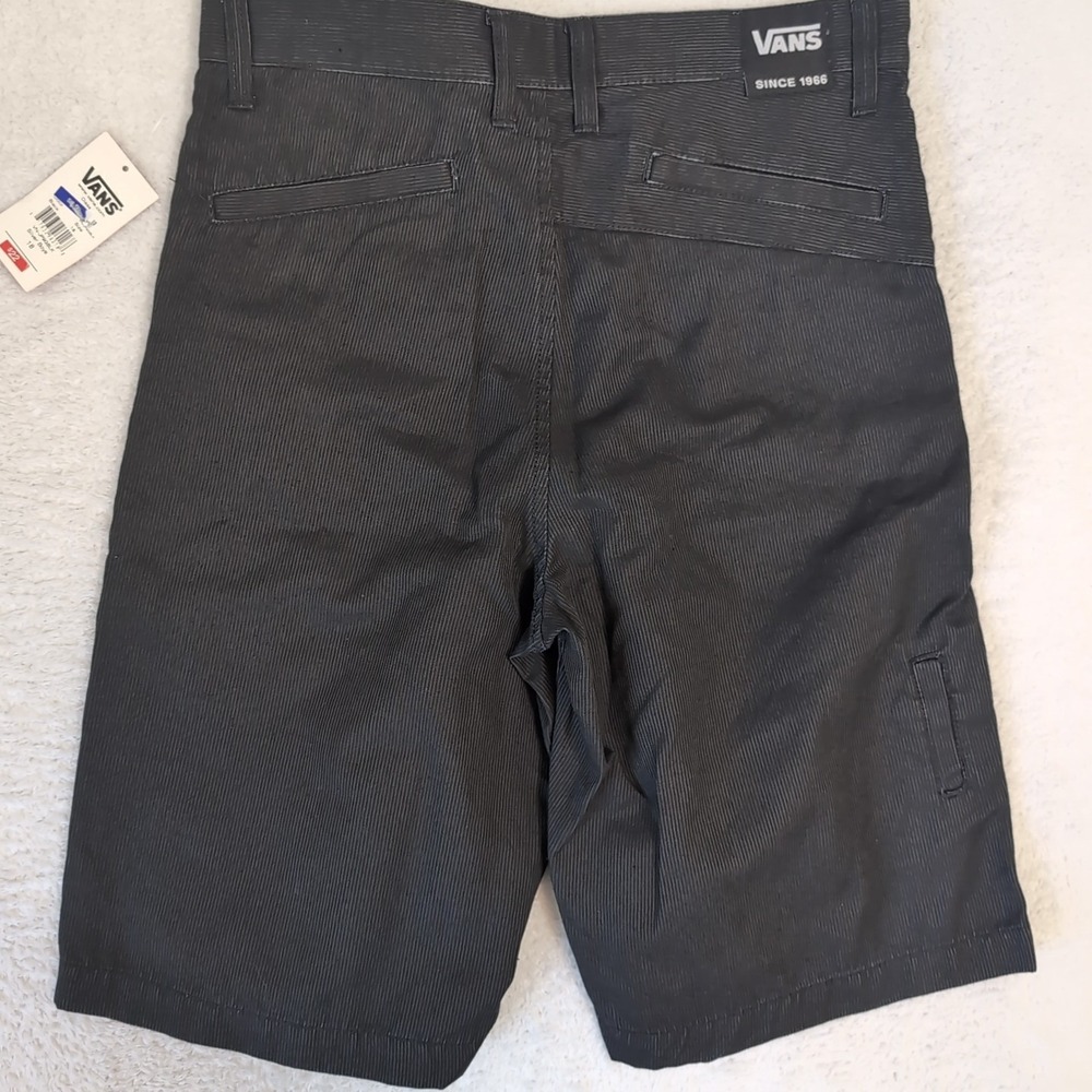 NEW VANS Black Lightweight OFF THE WALL Casual Skate Surf  Shorts Kids 18 30"x11 - Picture 8 of 8